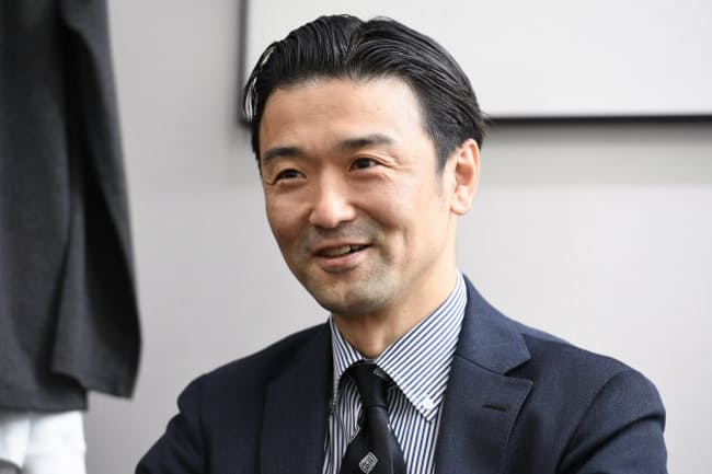 AOKIホールディングスの青木社長 出典:日経BP