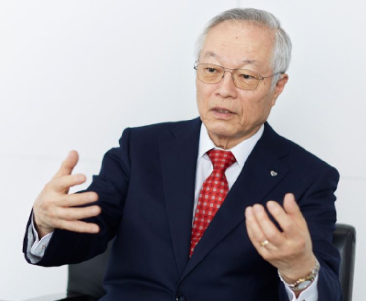 江崎社長　画像出典：江崎グリコ公式ホームページ
