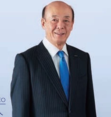 アシックスの社長画像