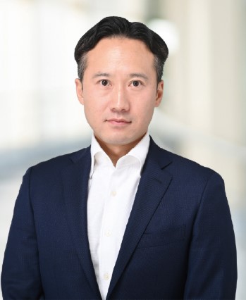 タスキホールディングスの社長画像